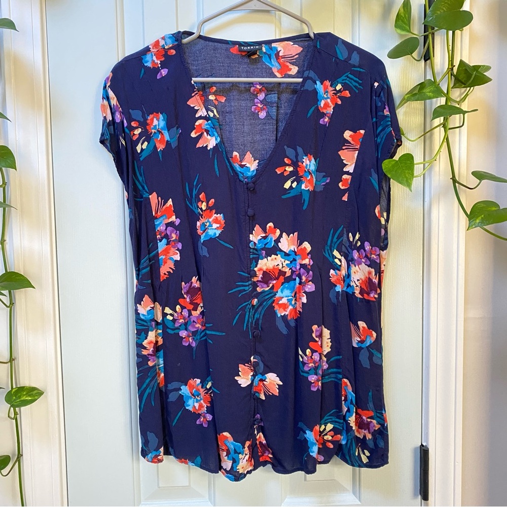 Torrid Floral Short Sleeve Blouse, sz 0
